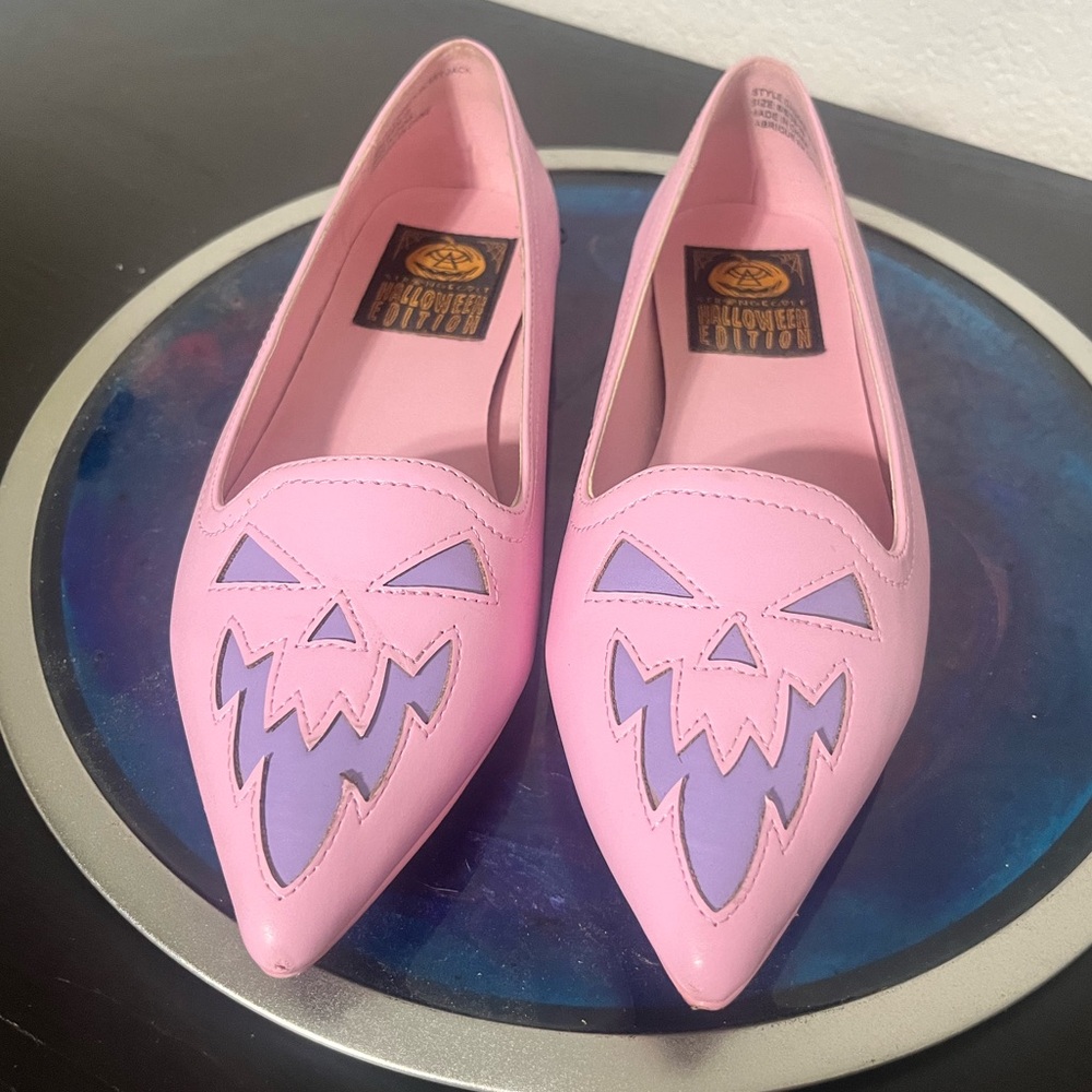 Strange Cvlt Cult Pastel Pink & Purple Pointy Halloween Jack-o-lantern Flats 8M